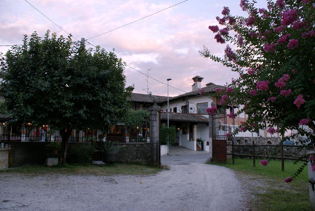 B&B Nella Terra Di Mezzo Caporiacco Exterior foto